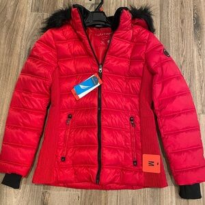 NWT women’s Nautica puffer jacket medium red